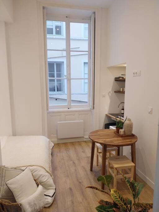 Appartement Place Des Terreaux Лион Экстерьер фото